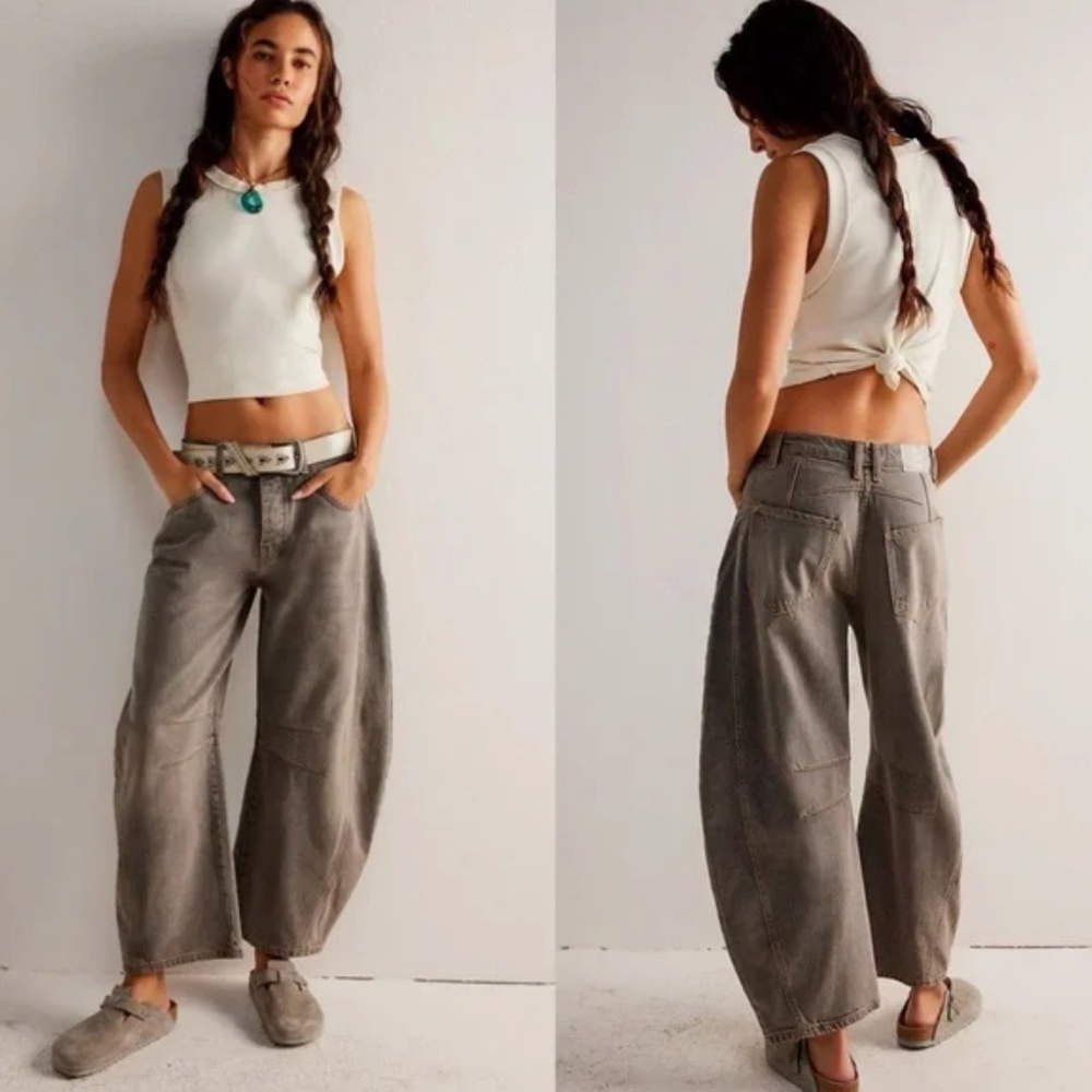 NWOT- We The Free Good Luck Mid-Rise Barrel Jeans Size 29 But Run VERY Small